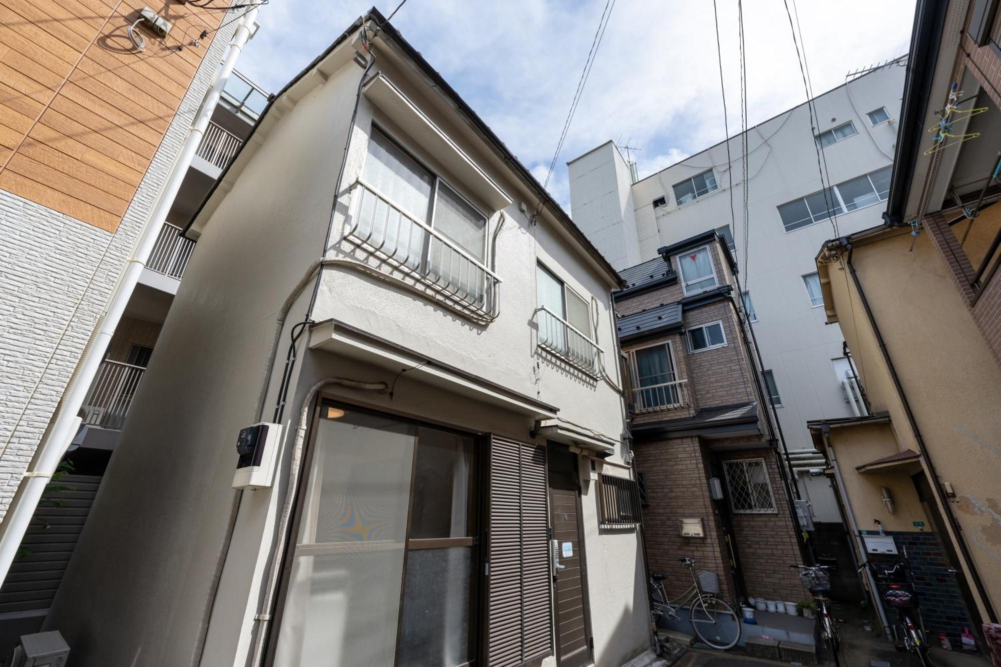 一棟貸切宿, 東京一之江ハウス6名定員, 秋葉原19分,新宿30分,Wifi有, ディズニータクシー20分3000円,駐車場ありません Токио Экстерьер фото